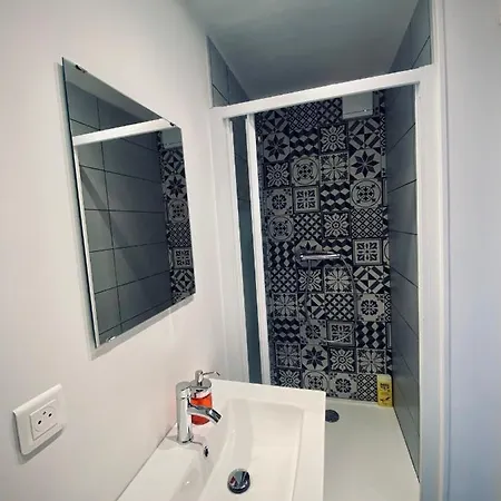 « Au Bord Des Embruns » *